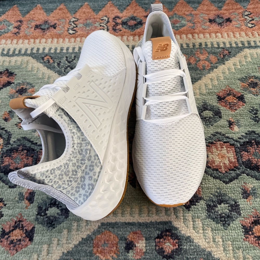 Size 9 New Balance sneakers - brand new